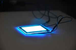 2010-12-23_philips-lumiblade-oled-blue-square-6.preview